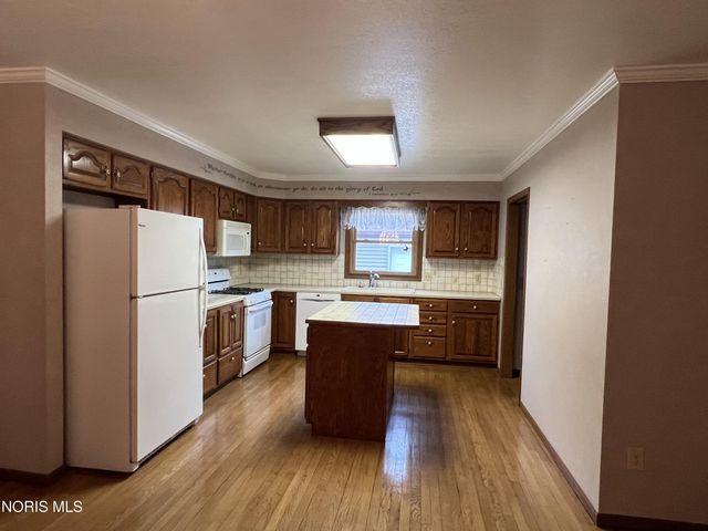 6060 Dixon Avenue, Toledo, OH 43613