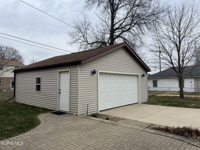 6060 Dixon Avenue, Toledo, OH 43613