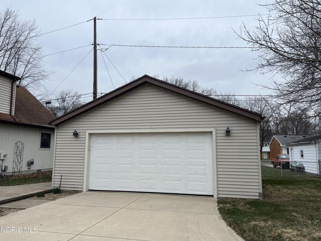6060 Dixon Avenue, Toledo, OH 43613