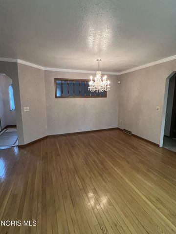 6060 Dixon Avenue, Toledo, OH 43613