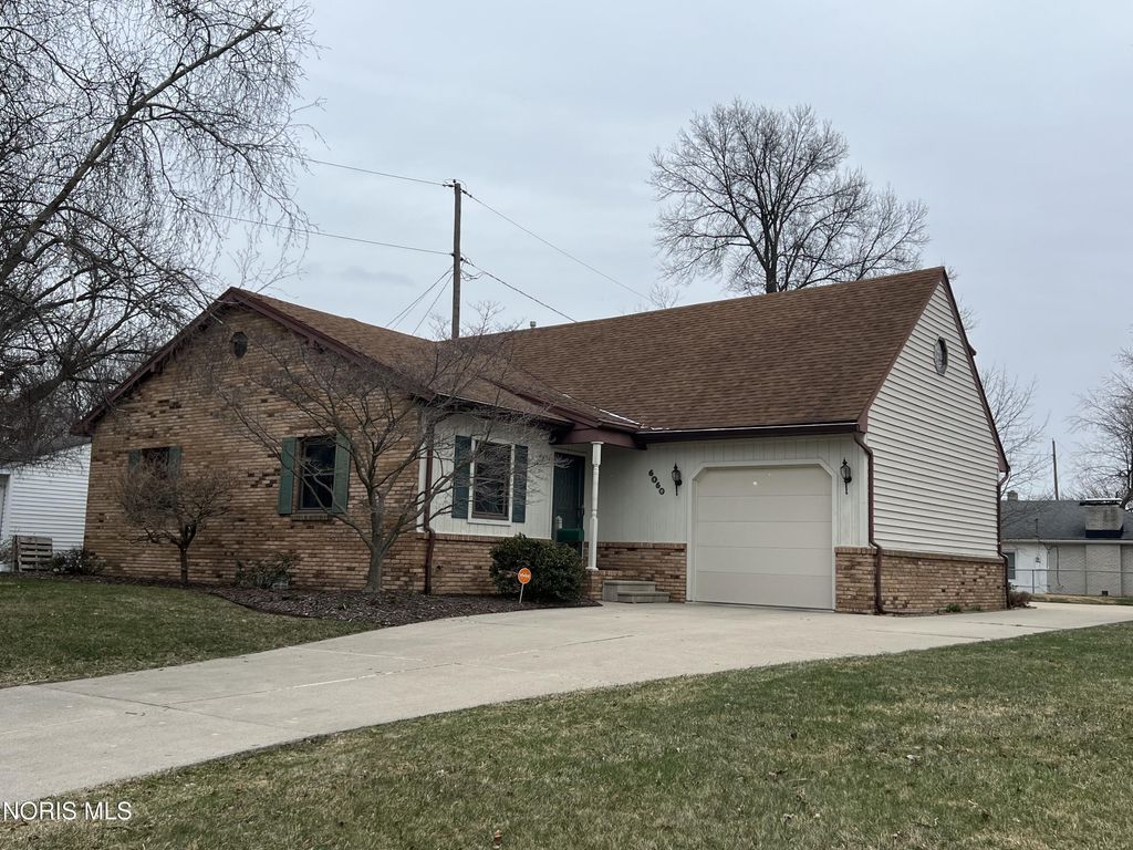 6060 Dixon Avenue, Toledo, OH 43613