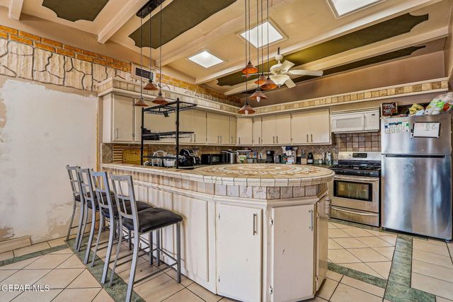 137 RIO MONTE Street, El Paso, TX 79915