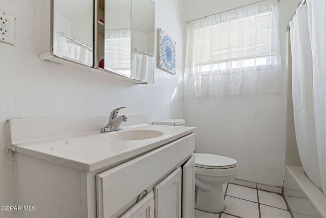 137 RIO MONTE Street, El Paso, TX 79915
