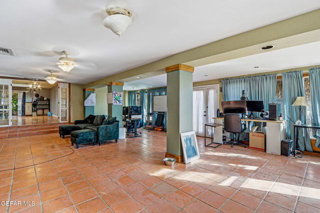 137 RIO MONTE Street, El Paso, TX 79915
