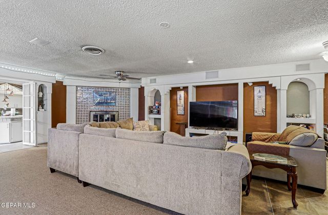 137 RIO MONTE Street, El Paso, TX 79915