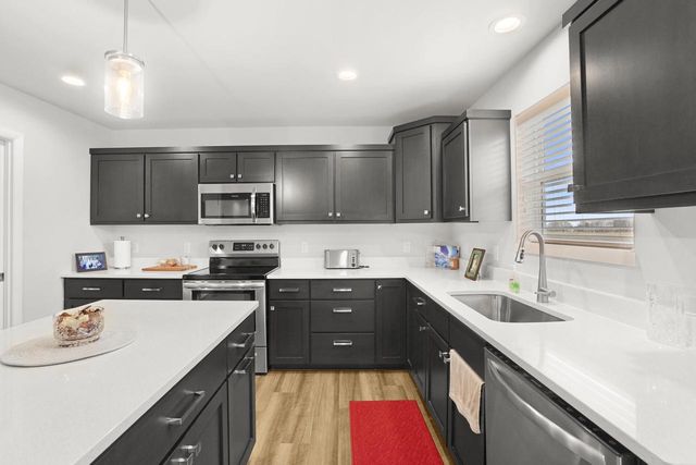 830 Burr Oak COURT, Oconomowoc, WI 53066