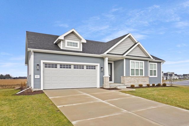 830 Burr Oak COURT, Oconomowoc, WI 53066