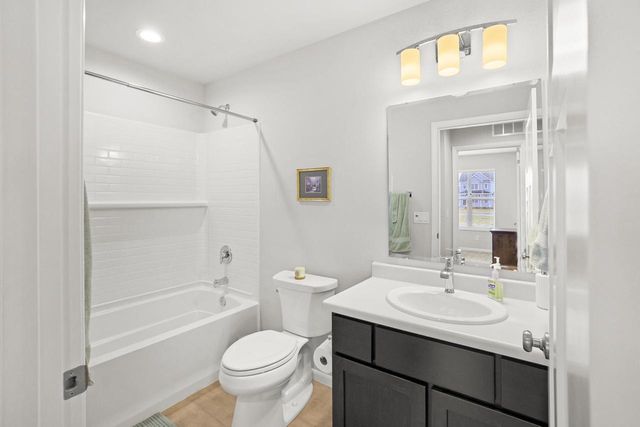 830 Burr Oak COURT, Oconomowoc, WI 53066