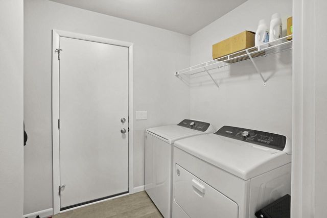 830 Burr Oak COURT, Oconomowoc, WI 53066