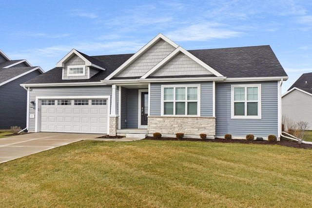 830 Burr Oak COURT, Oconomowoc, WI 53066