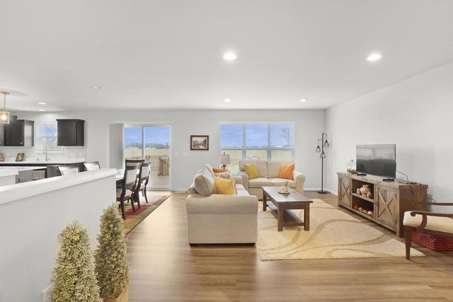 830 Burr Oak COURT, Oconomowoc, WI 53066