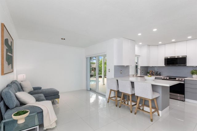 1771 NE 33RD Street, Oakland Park, FL 33334
