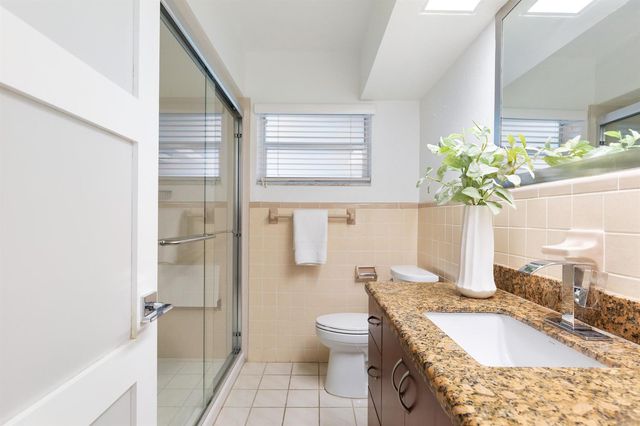 1771 NE 33RD Street, Oakland Park, FL 33334