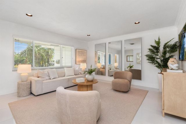 1771 NE 33RD Street, Oakland Park, FL 33334