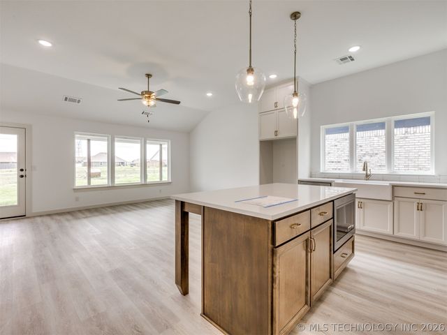 3482 E 153rd Street S, Bixby, OK 74008