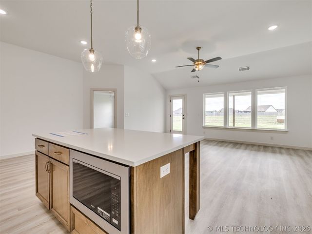 3482 E 153rd Street S, Bixby, OK 74008