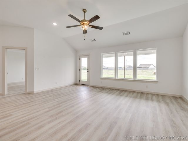 3482 E 153rd Street S, Bixby, OK 74008