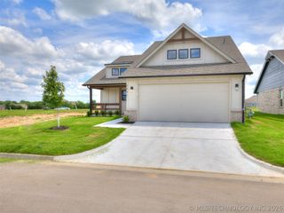 3482 E 153rd Street S, Bixby, OK 74008