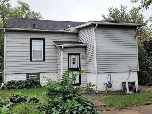 1718 Roosevelt Place, Gary, IN 46404