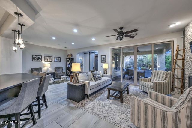 12362 W Gambit Trail, Peoria, AZ 85383