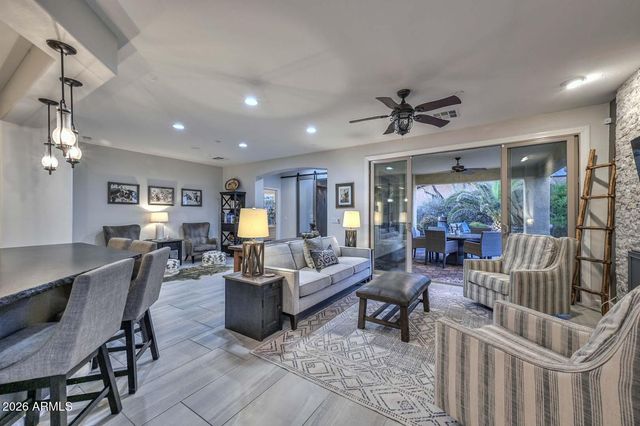 12362 W Gambit Trail, Peoria, AZ 85383