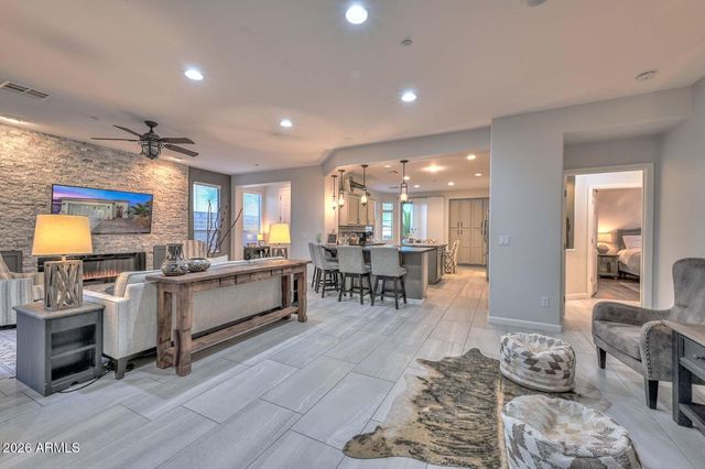 12362 W Gambit Trail, Peoria, AZ 85383