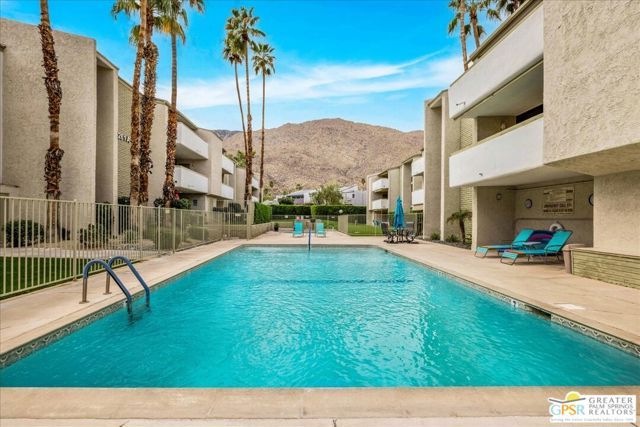 261 E La Verne Way B, Palm Springs, CA 92264