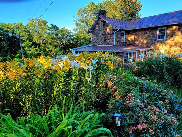 128 ROCKFISH ORCHARD DR, Afton, VA 22920