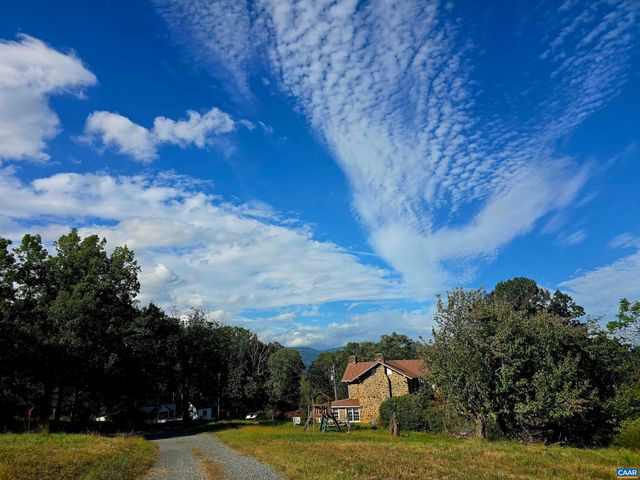 128 ROCKFISH ORCHARD DR, Afton, VA 22920