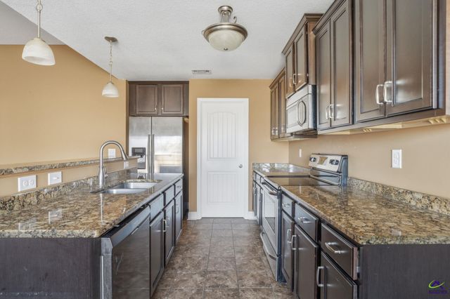 204 Brandon Way, Byron, GA 31008