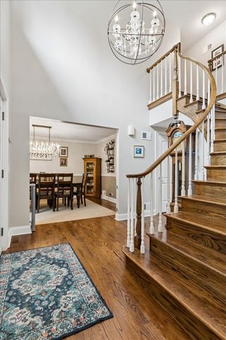 6940 N Mendota Avenue, Chicago, IL 60646
