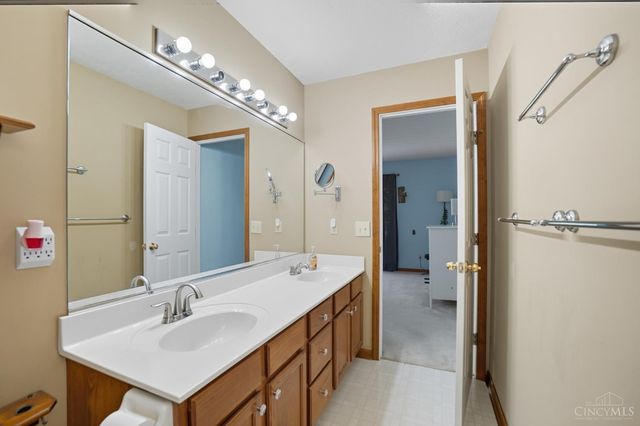 4484 Pond Meadows Court, Mason, OH 45040