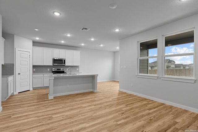 8657 RUCKER POND TRAIL, San Antonio, TX 78252