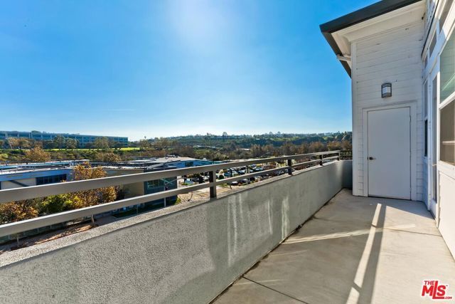 7100 Playa Vista Drive 421, Los Angeles, CA 90094