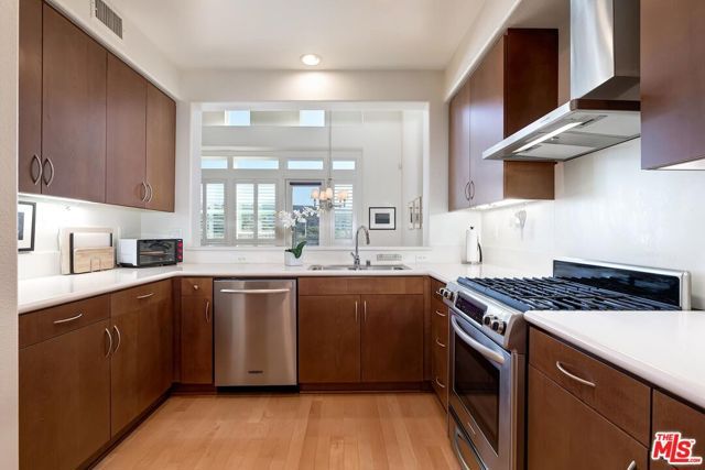 7100 Playa Vista Drive 421, Los Angeles, CA 90094