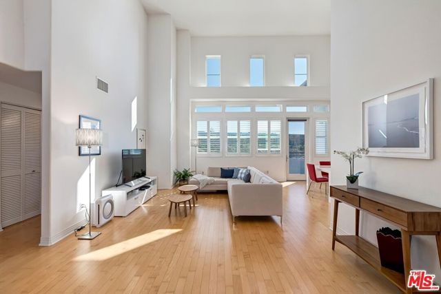 7100 Playa Vista Drive 421, Los Angeles, CA 90094