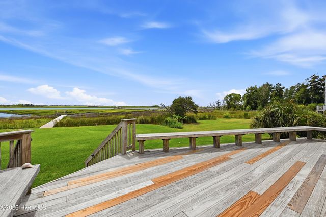 119 Sound View Drive, Hampstead, NC 28443
