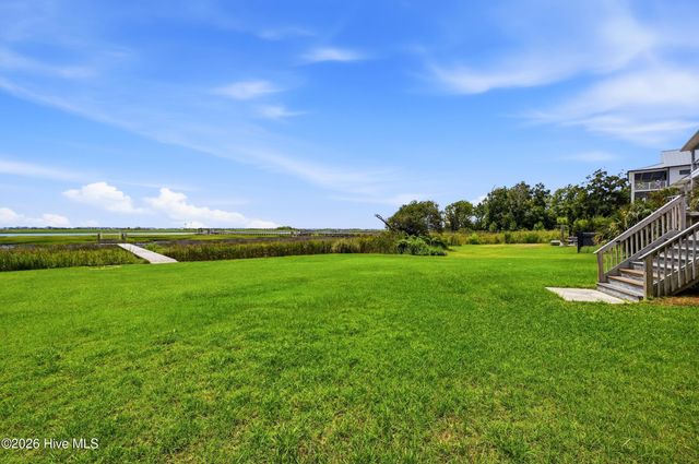 119 Sound View Drive, Hampstead, NC 28443