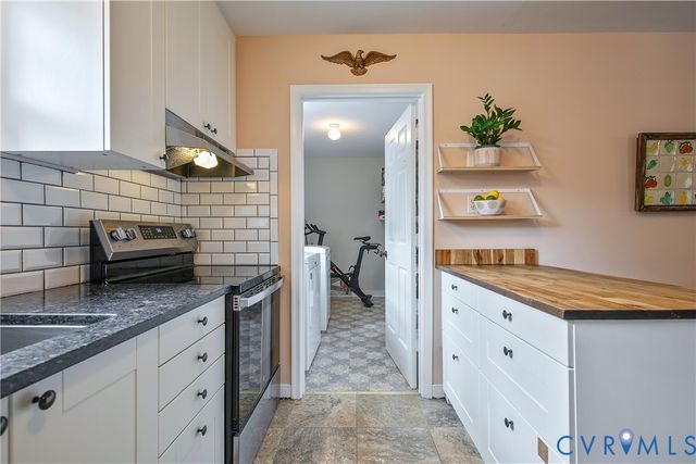 1807 Featherstone Dr, Midlothian, VA 23113