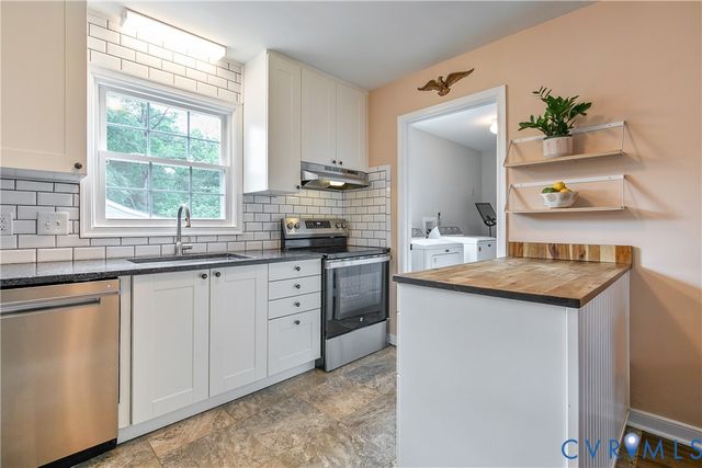 1807 Featherstone Dr, Midlothian, VA 23113
