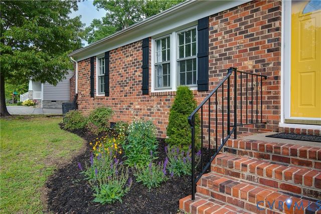 1807 Featherstone Dr, Midlothian, VA 23113