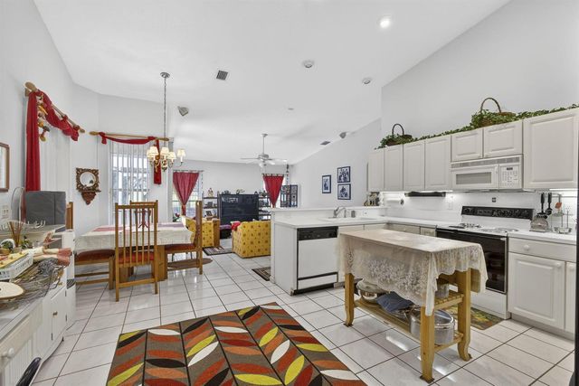 1940 S Club Drive, Wellington, FL 33414