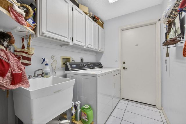 1940 S Club Drive, Wellington, FL 33414