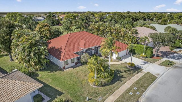 1940 S Club Drive, Wellington, FL 33414