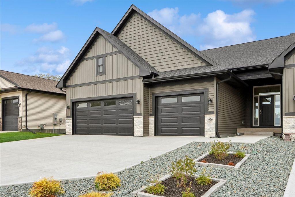 1026 Highland Trail, Solon, IA 52333
