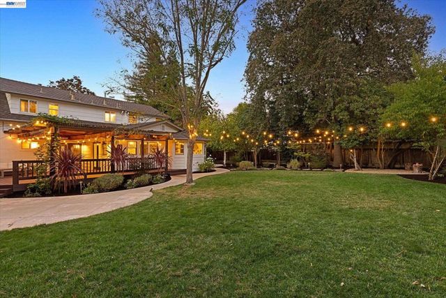 150 Timberline Ct, Danville, CA 94526
