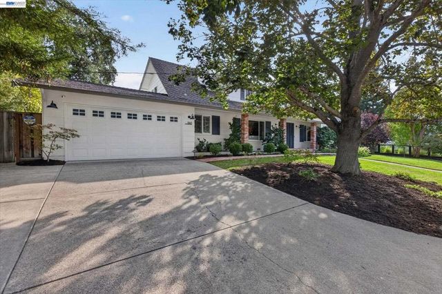 150 Timberline Ct, Danville, CA 94526