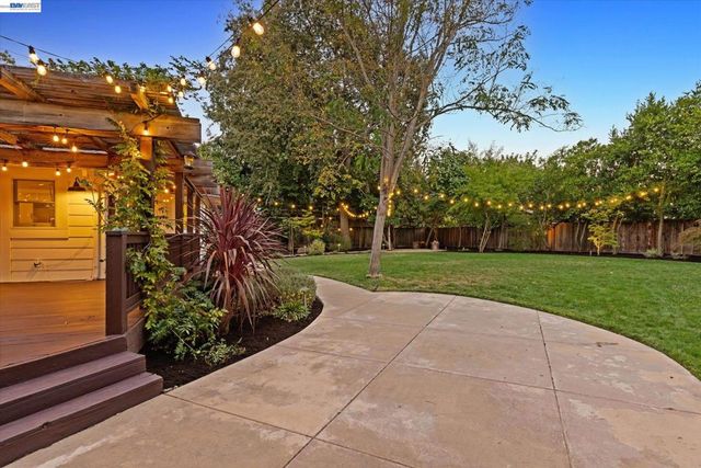 150 Timberline Ct, Danville, CA 94526