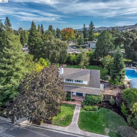 150 Timberline Ct, Danville, CA 94526