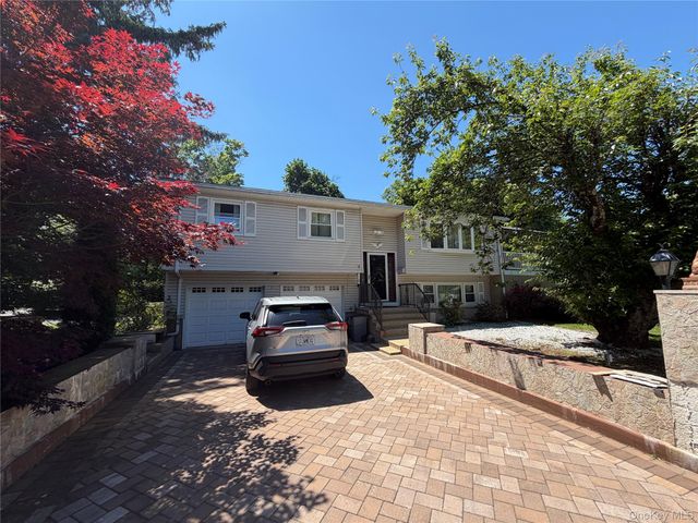 11 De Clark Place, Nanuet, NY 10954